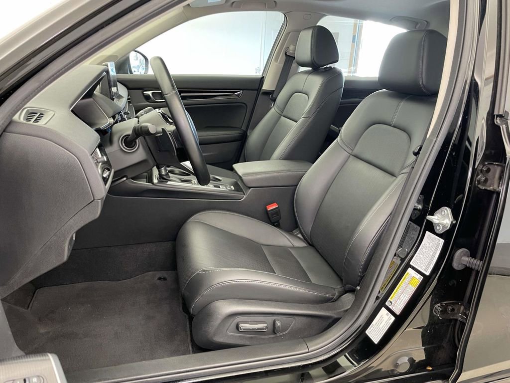 Used 2023 Honda Civic Touring image 5