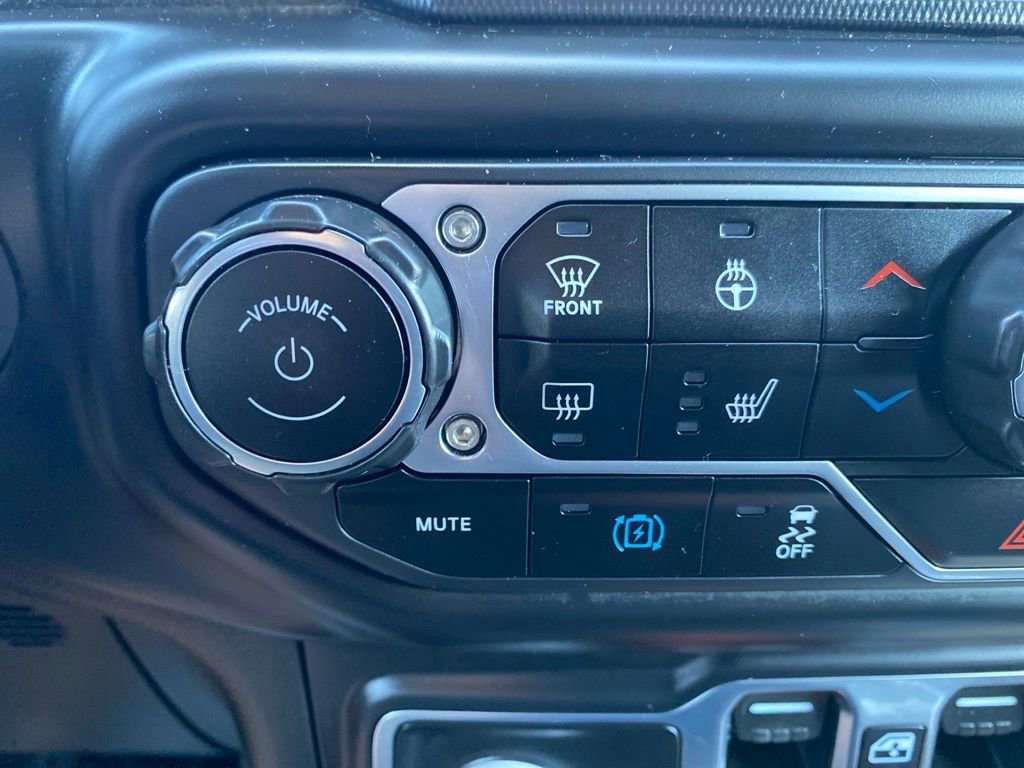 Used 2023 Jeep Wrangler Unlimited Sahara w/ Cold Weather Group AWD/4WD image 41