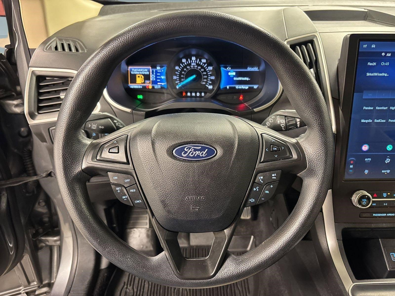 Used 2021 Ford Edge SE image 15