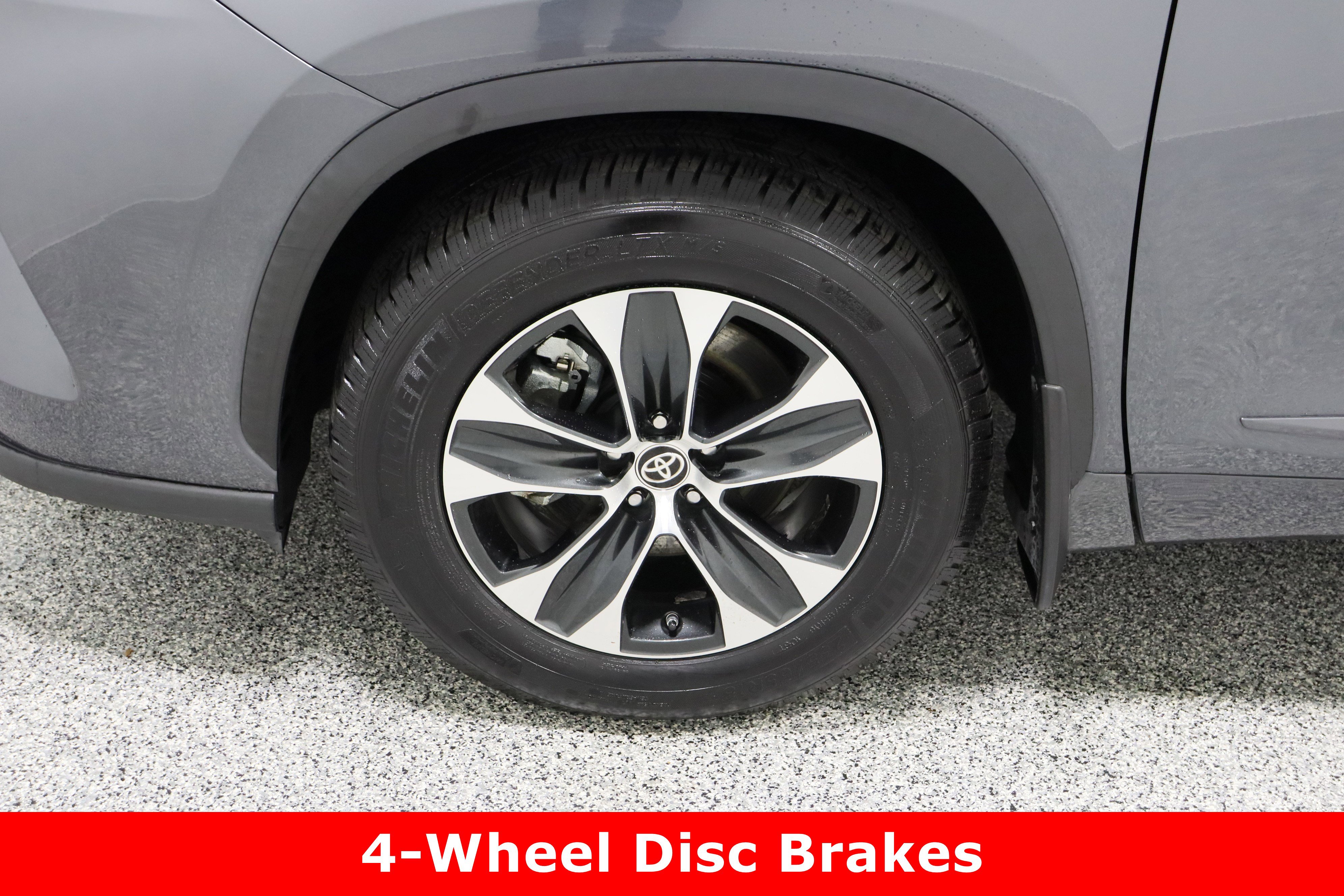 Used 2020 Toyota Highlander XLE image 11