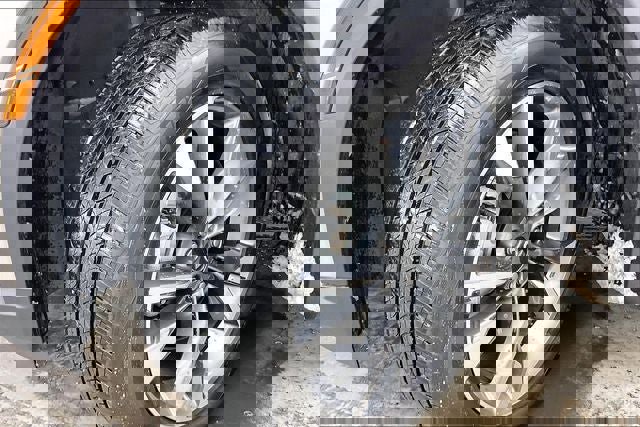 Certified 2025 INFINITI QX60 Luxe image 11