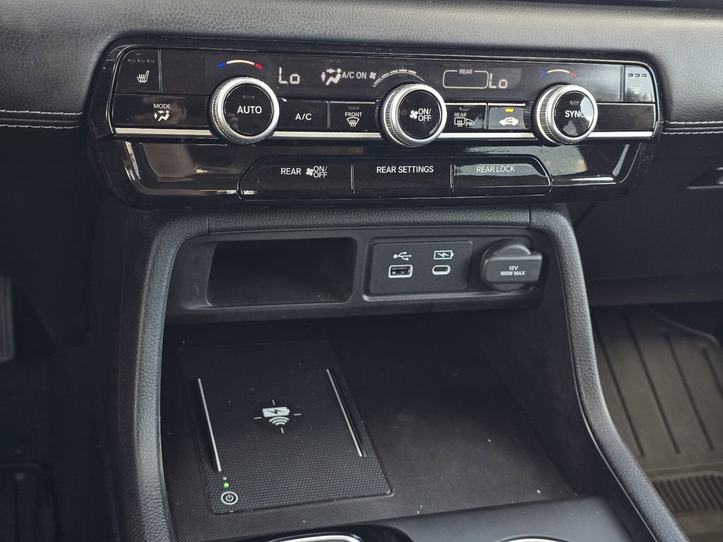 Certified 2025 Honda Pilot Touring image 21