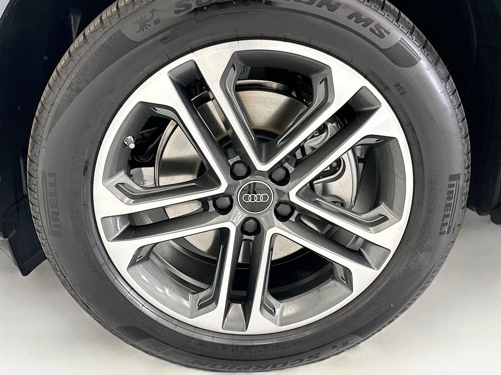 Used 2026 Audi Q5 Premium Plus w/ Premium Plus AWD/4WD image 29
