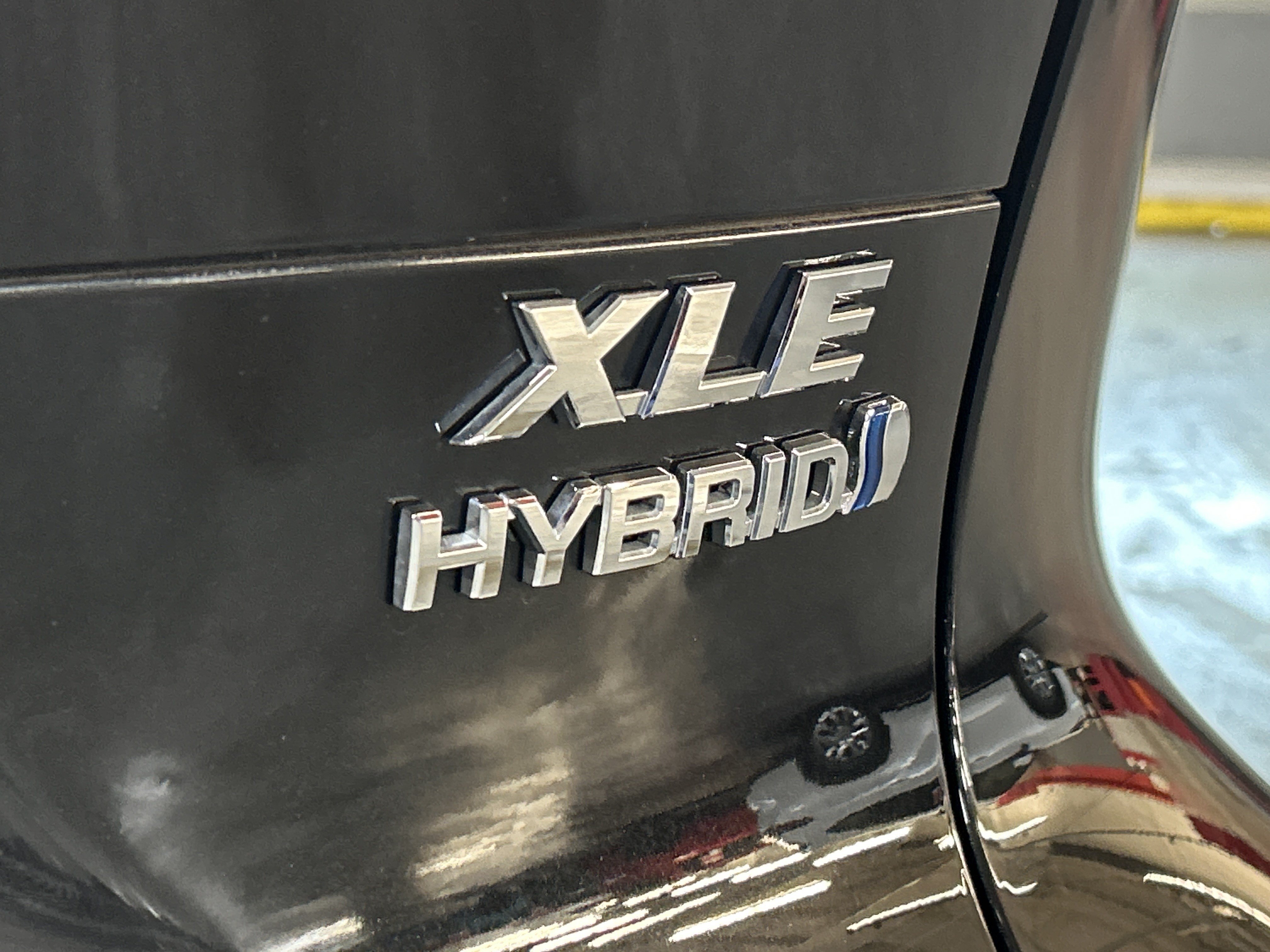 Certified 2022 Toyota Venza XLE AWD/4WD image 28
