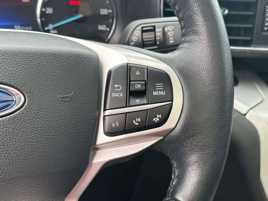 Used 2022 Ford Explorer XLT w/ Equipment Group 202A image 24