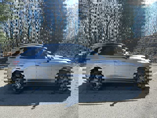 Used 2023 Genesis GV70 2.5T w/ Sport Prestige Package image 3