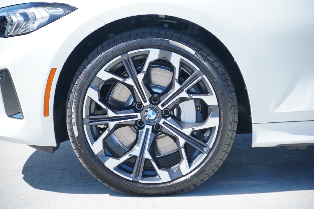 New 2026 BMW 330i xDrive Sedan w/ Convenience Package AWD/4WD image 6