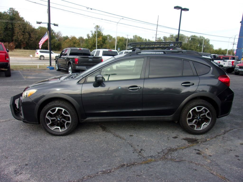 Used 2016 Subaru Crosstrek 2.0i Limited image 2