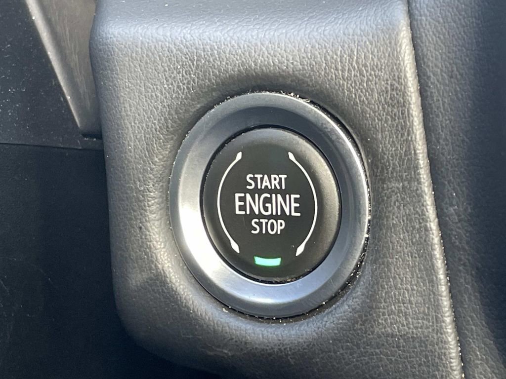 Used 2022 Chevrolet Tahoe LT w/ LT Signature Package image 28