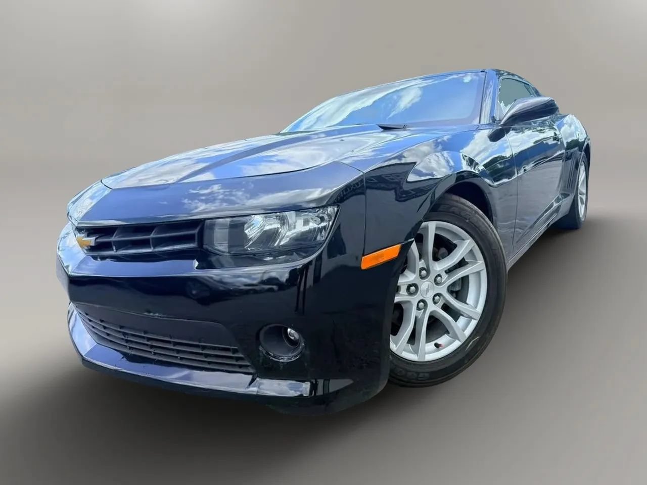 Used 2015 Chevrolet Camaro LS RWD image 1