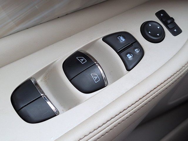 Used 2018 Nissan Murano SL w/ Moonroof Package FWD image 25