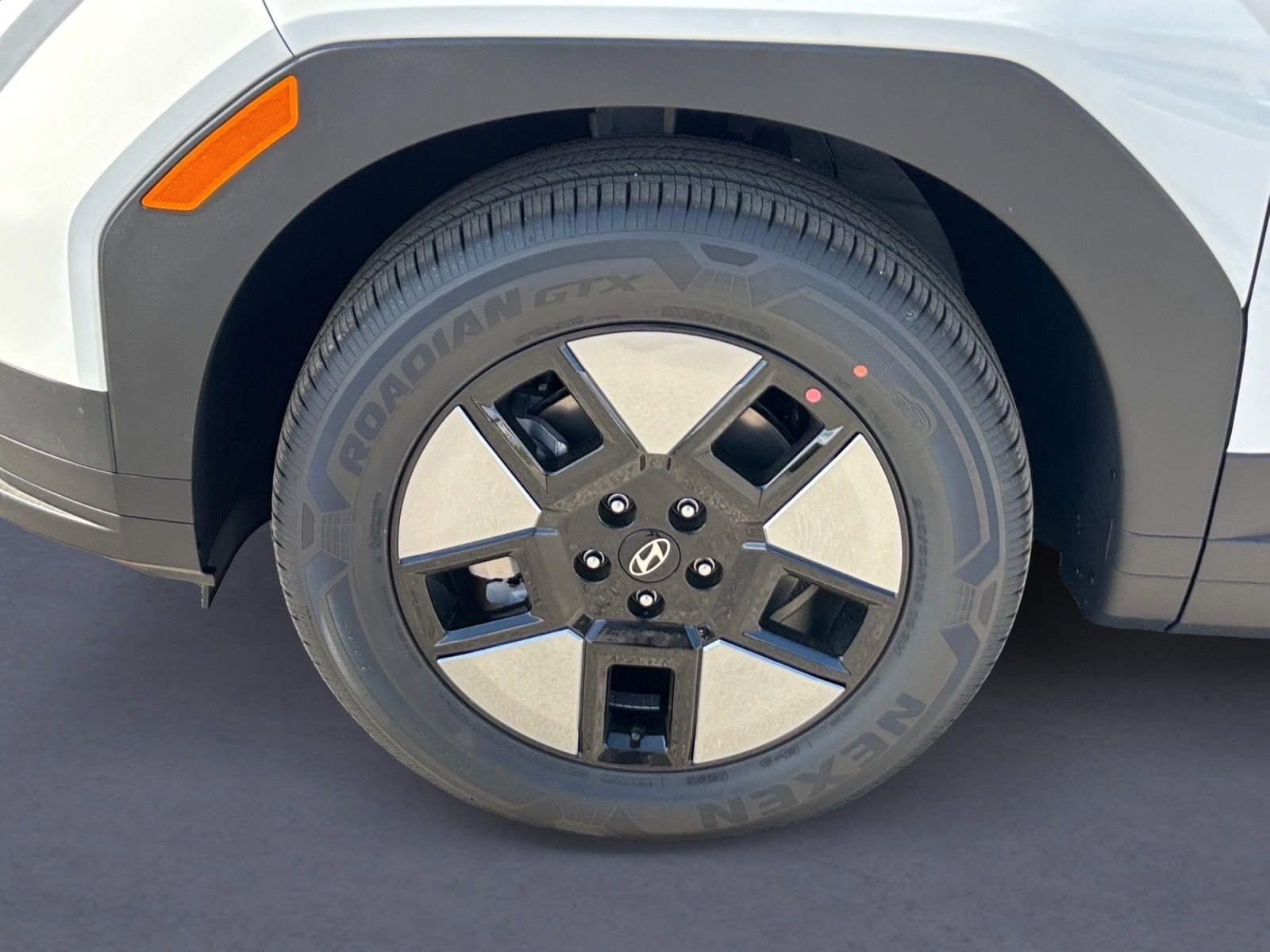 New 2026 Hyundai Santa Fe SEL FWD image 10