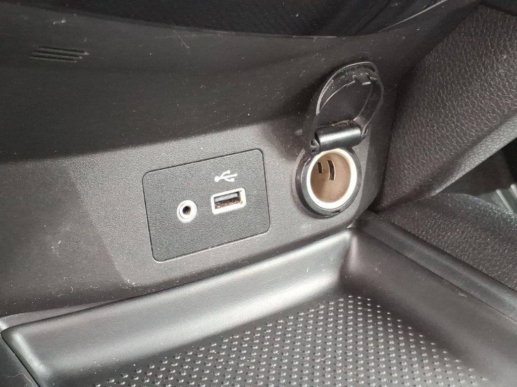 Used 2020 Nissan Rogue S image 15