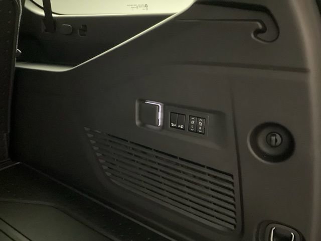 New 2026 Chevrolet Suburban Premier w/ Sun And Tow Package image 33