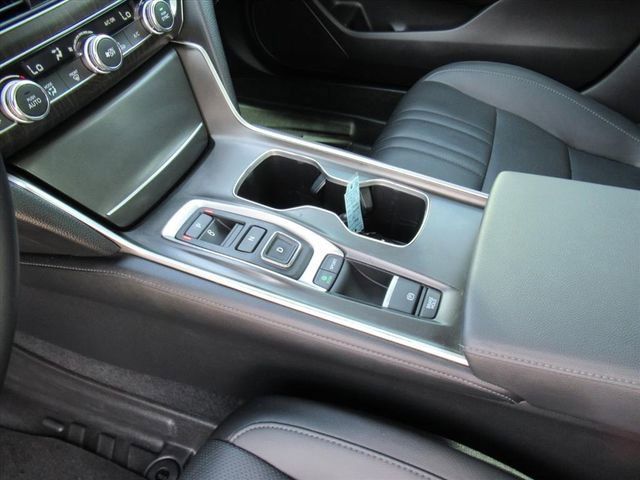 Used 2021 Honda Accord Touring image 18