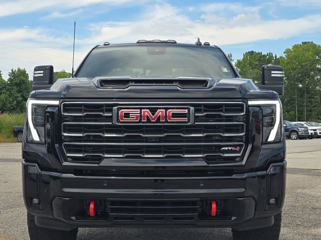 Used 2025 GMC Sierra 2500 AT4 AWD/4WD image 8