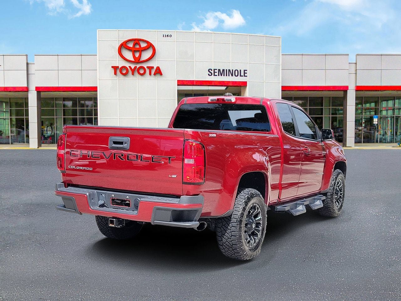 Used 2021 Chevrolet Colorado LT w/ LPO, Power Package RWD image 3