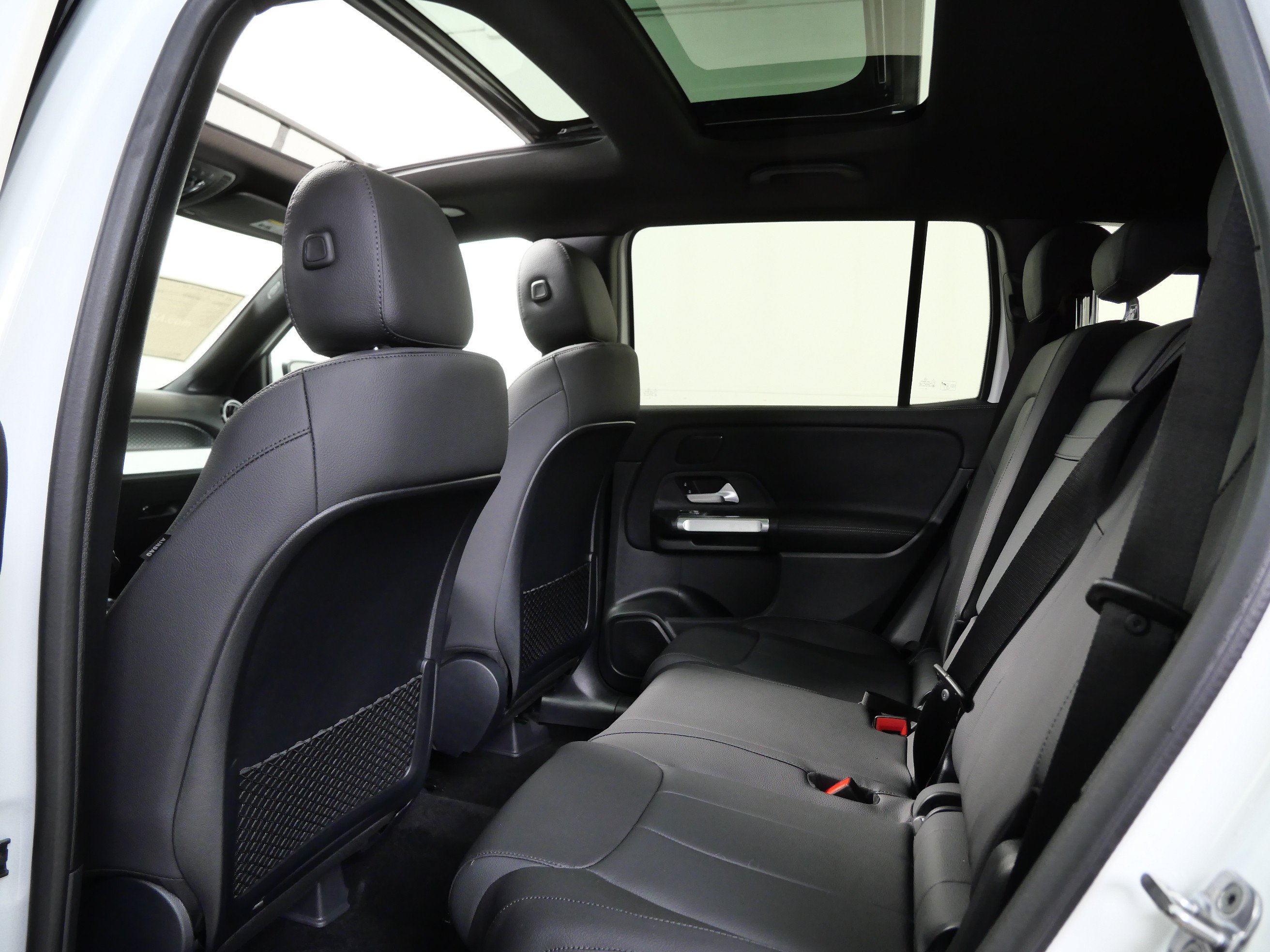 Certified 2026 Mercedes-Benz GLB 250 4MATIC image 9
