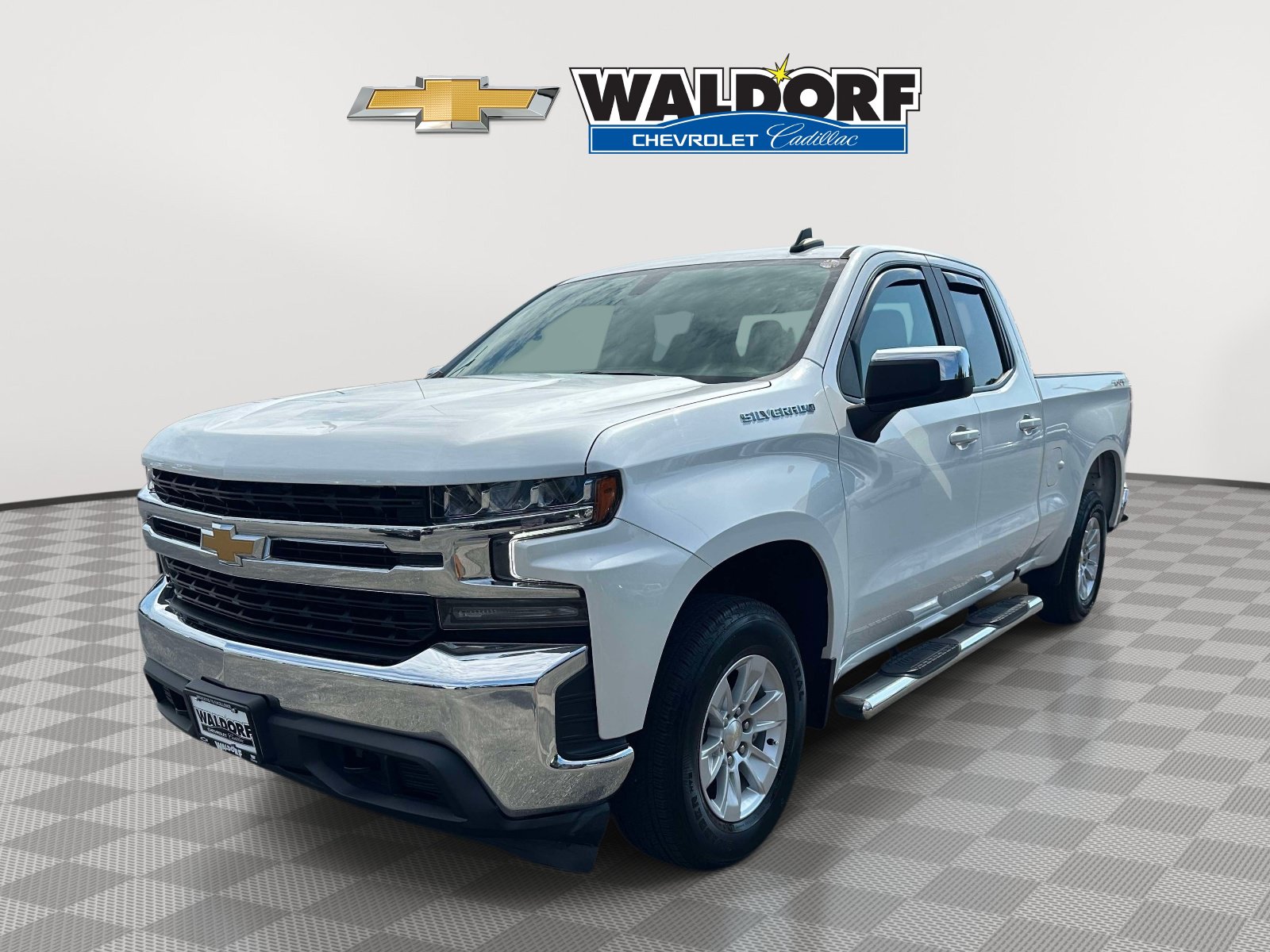 Used 2022 Chevrolet Silverado 1500 LT AWD/4WD image 3