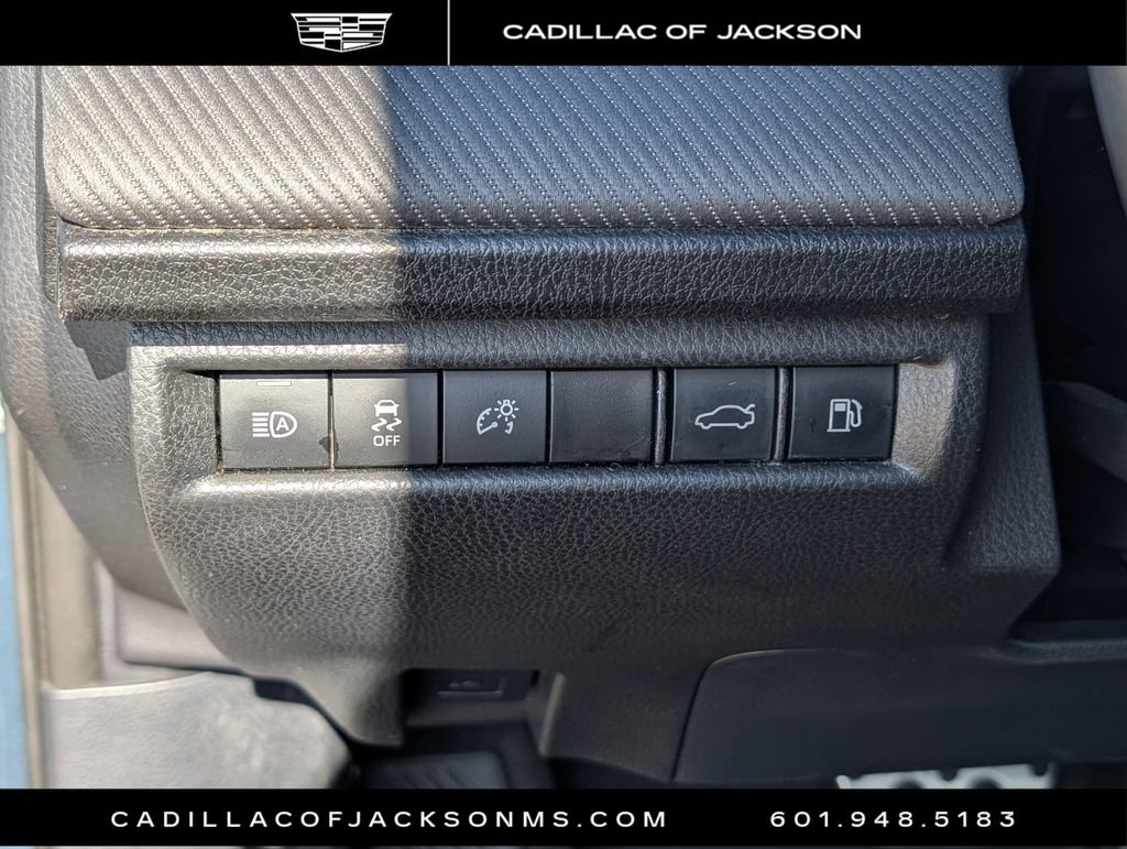 Used 2025 Toyota Camry SE image 15