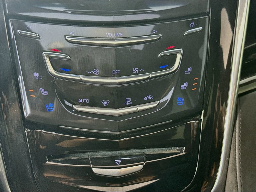 Used 2016 Cadillac Escalade ESV Platinum RWD image 19