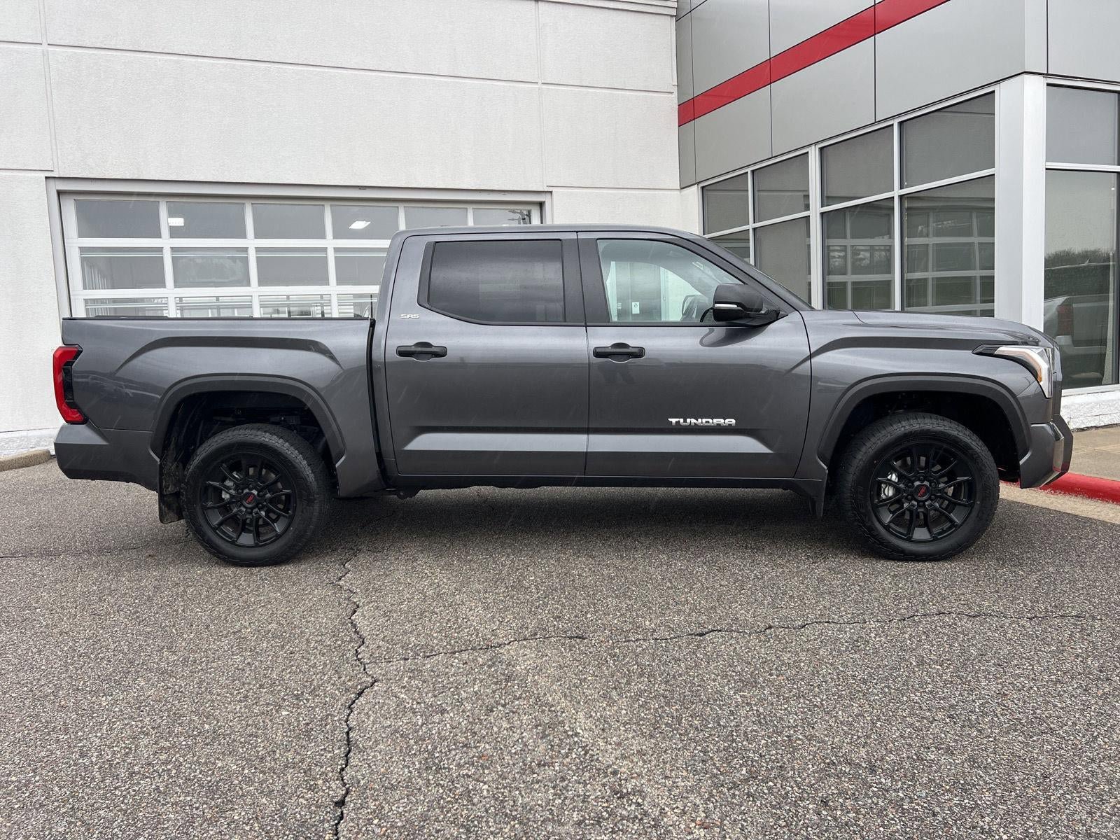 Used 2026 Toyota Tundra SR5 w/ SR5 Convenience Package AWD/4WD image 26