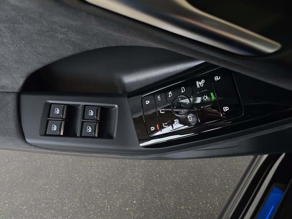 New 2027 Audi SQ6 e-tron Premium Plus AWD/4WD image 28