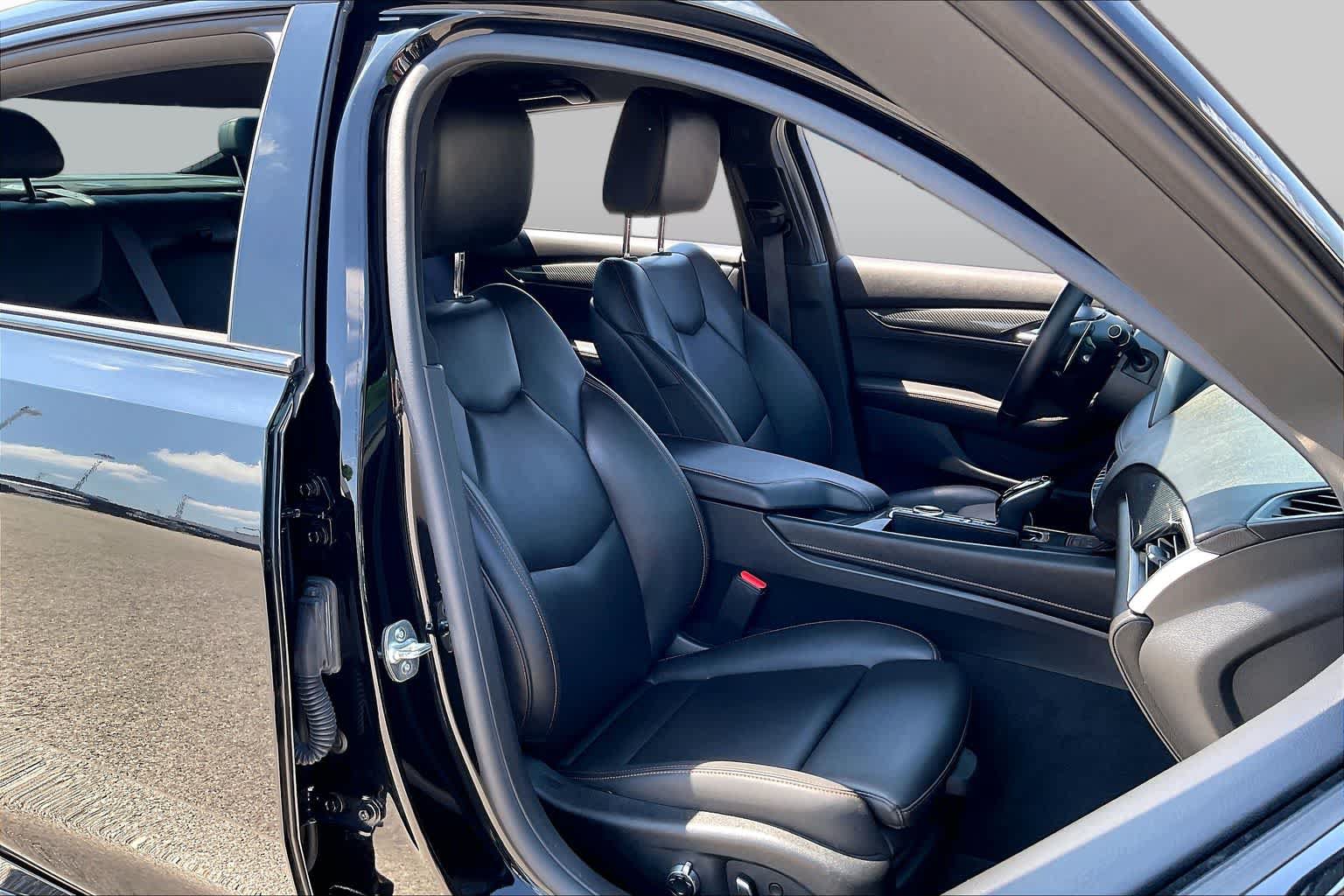 Used 2025 Cadillac CT5 Sport RWD image 9
