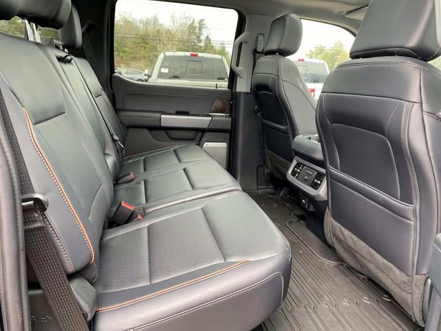 Used 2025 Ford F250 Lariat w/ Black Appearance Package image 27