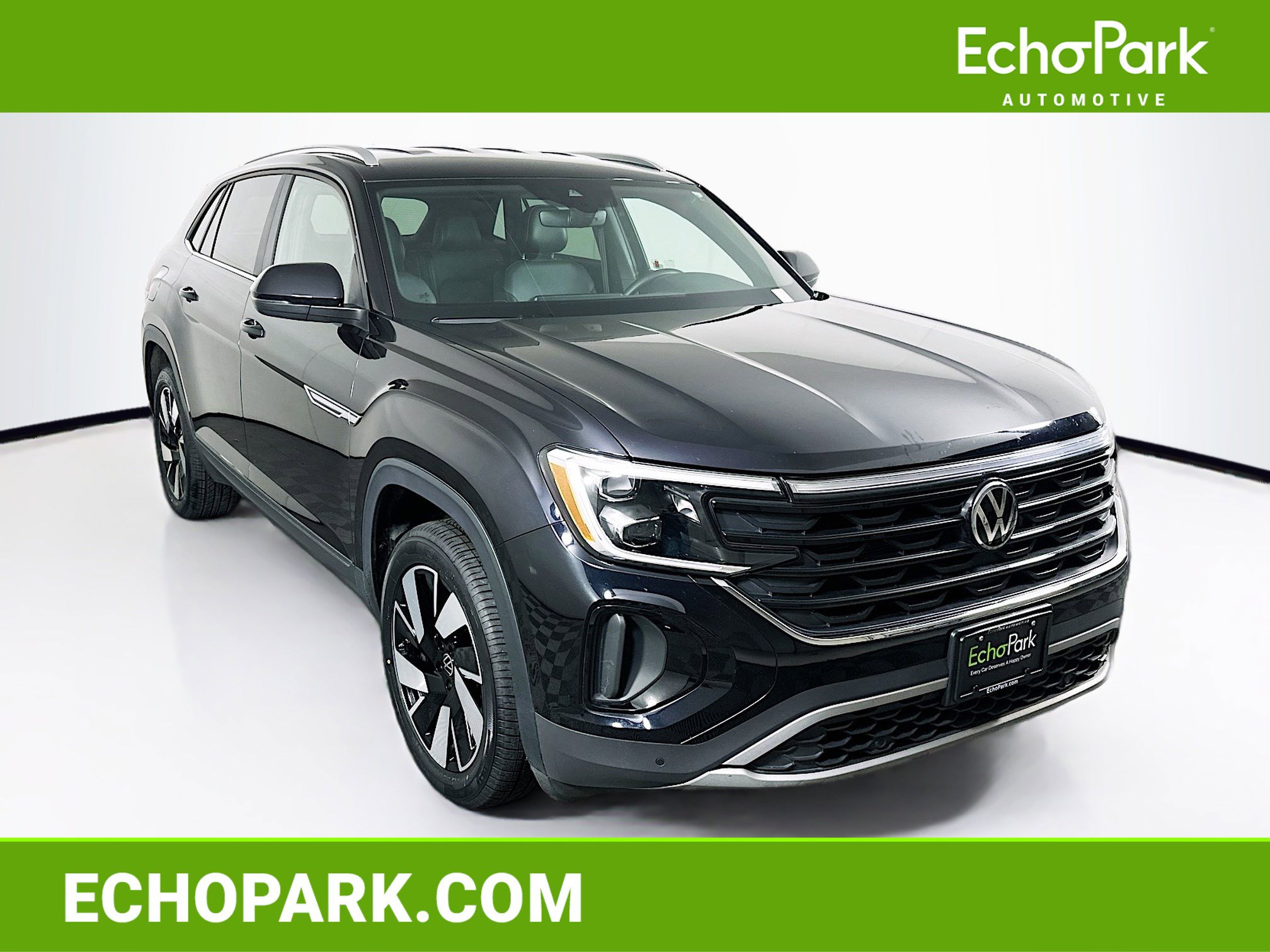 Used 2025 Volkswagen Atlas Cross Sport SE image 1