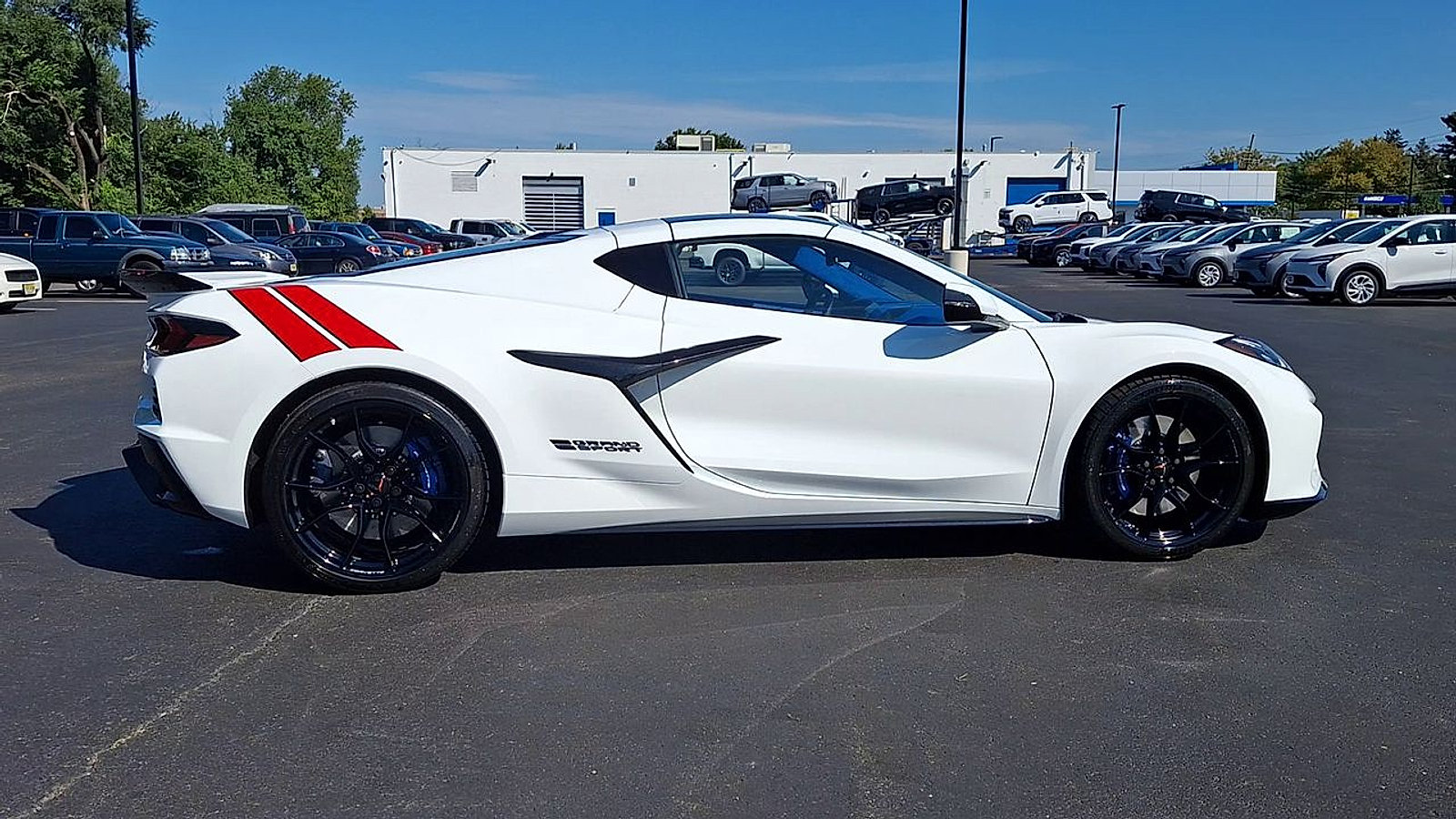 New 2027 Chevrolet Corvette Grand Sport w/ Z52 Sport Performance Package RWD image 3