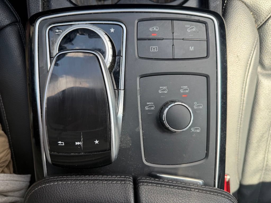 Used 2018 Mercedes-Benz GLS 450 4MATIC image 25