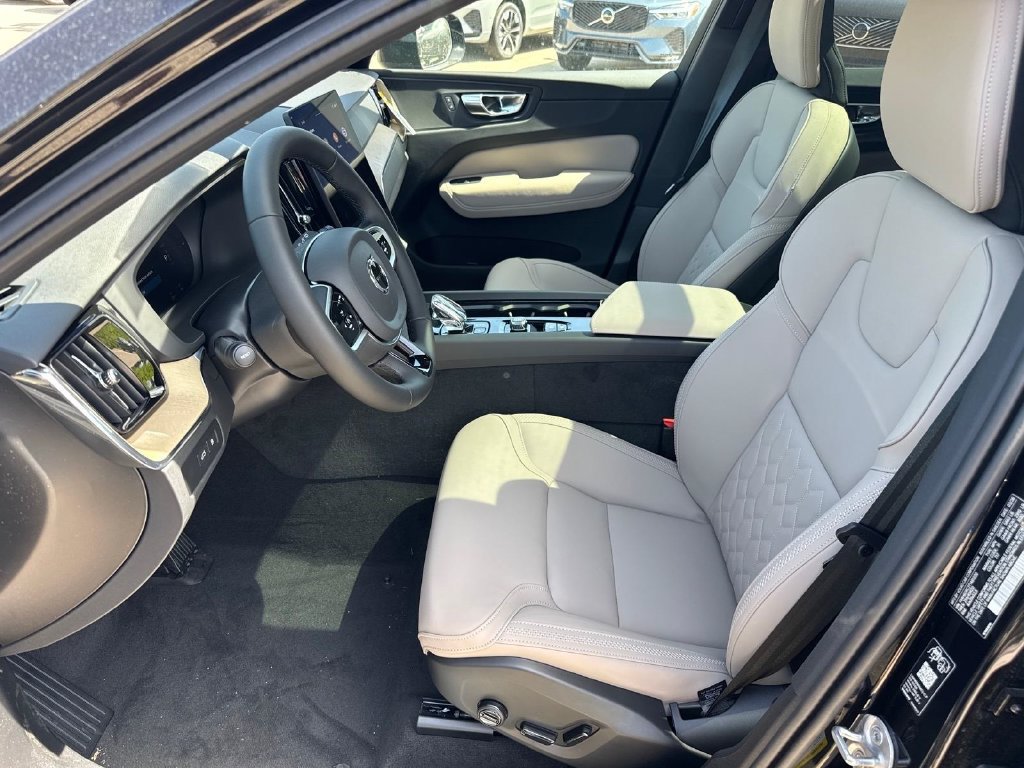 New 2026 Volvo XC60 T8 Plus w/ Climate Package AWD/4WD image 8