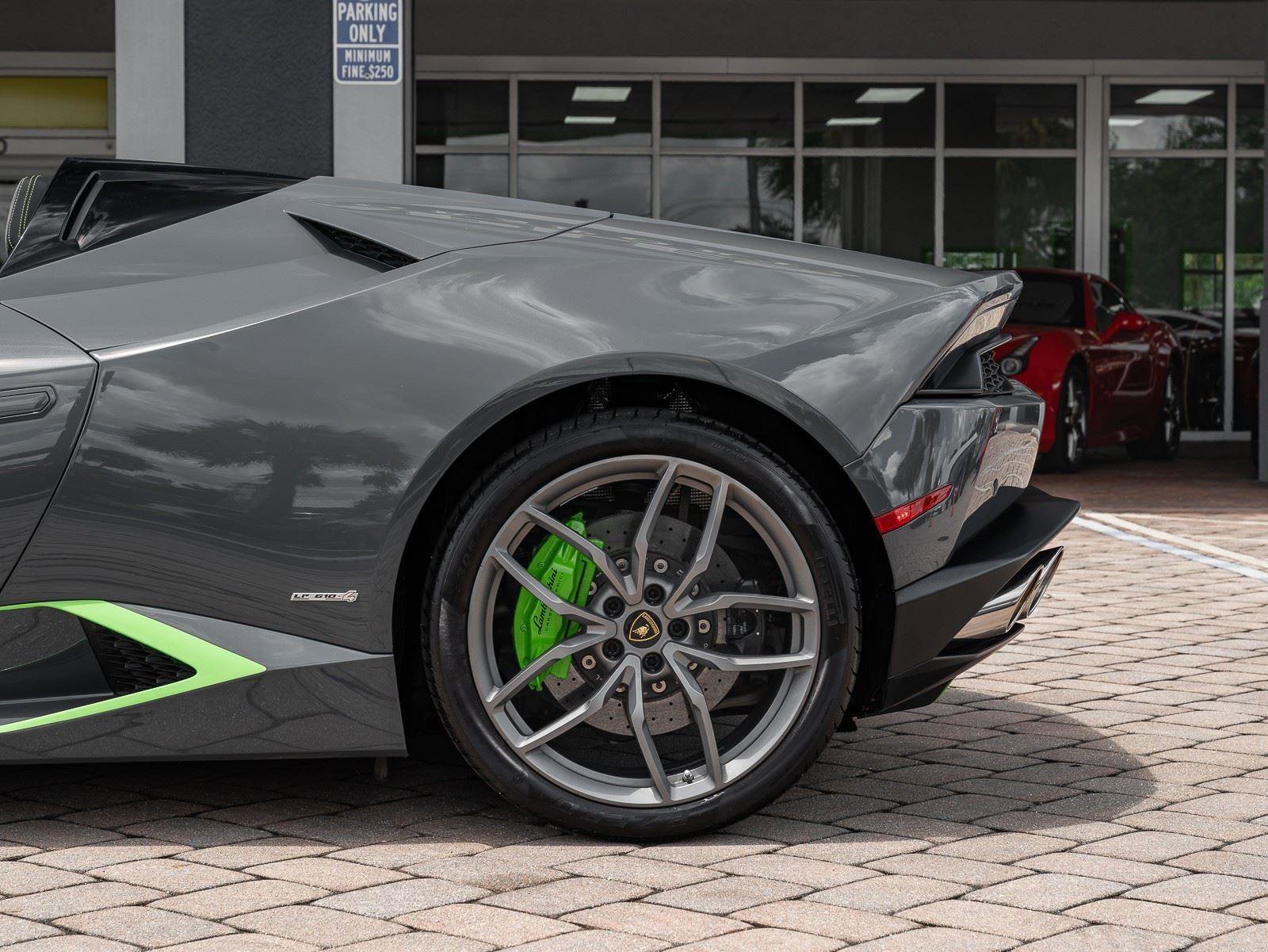 Used 2016 Lamborghini Huracan LP 610-4 AWD/4WD image 11