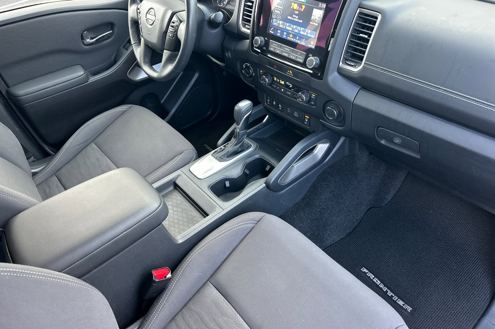 Used 2022 Nissan Frontier SV image 19