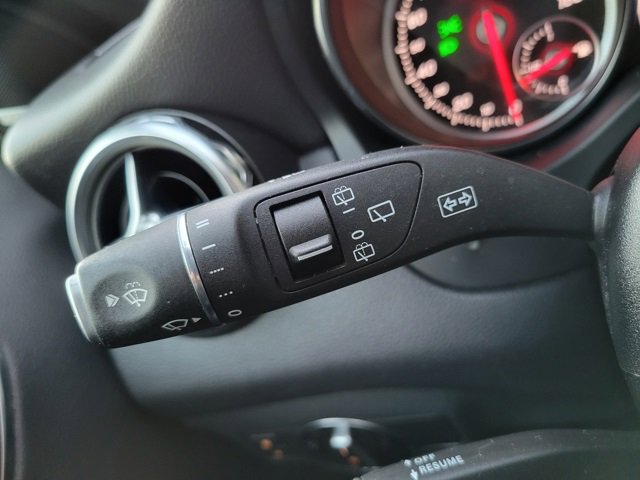 Used 2020 Mercedes-Benz GLA 250 4MATIC image 32