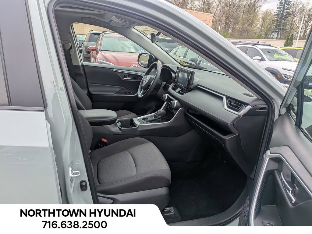 Used 2022 Toyota RAV4 XLE w/ Convenience Package AWD/4WD image 39