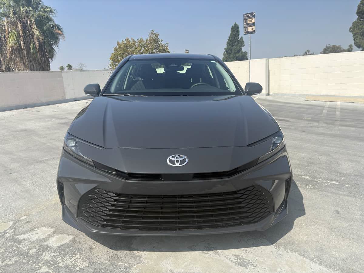 Used 2026 Toyota Camry LE FWD image 30