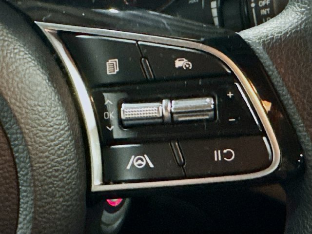 Certified 2023 Kia Forte LXS w/ LXS Technology Package FWD image 10