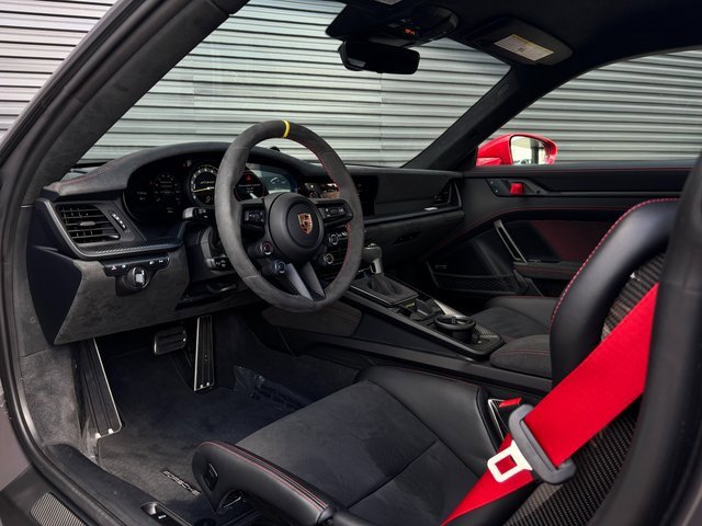 Certified 2024 Porsche 911 GT3 RS image 4