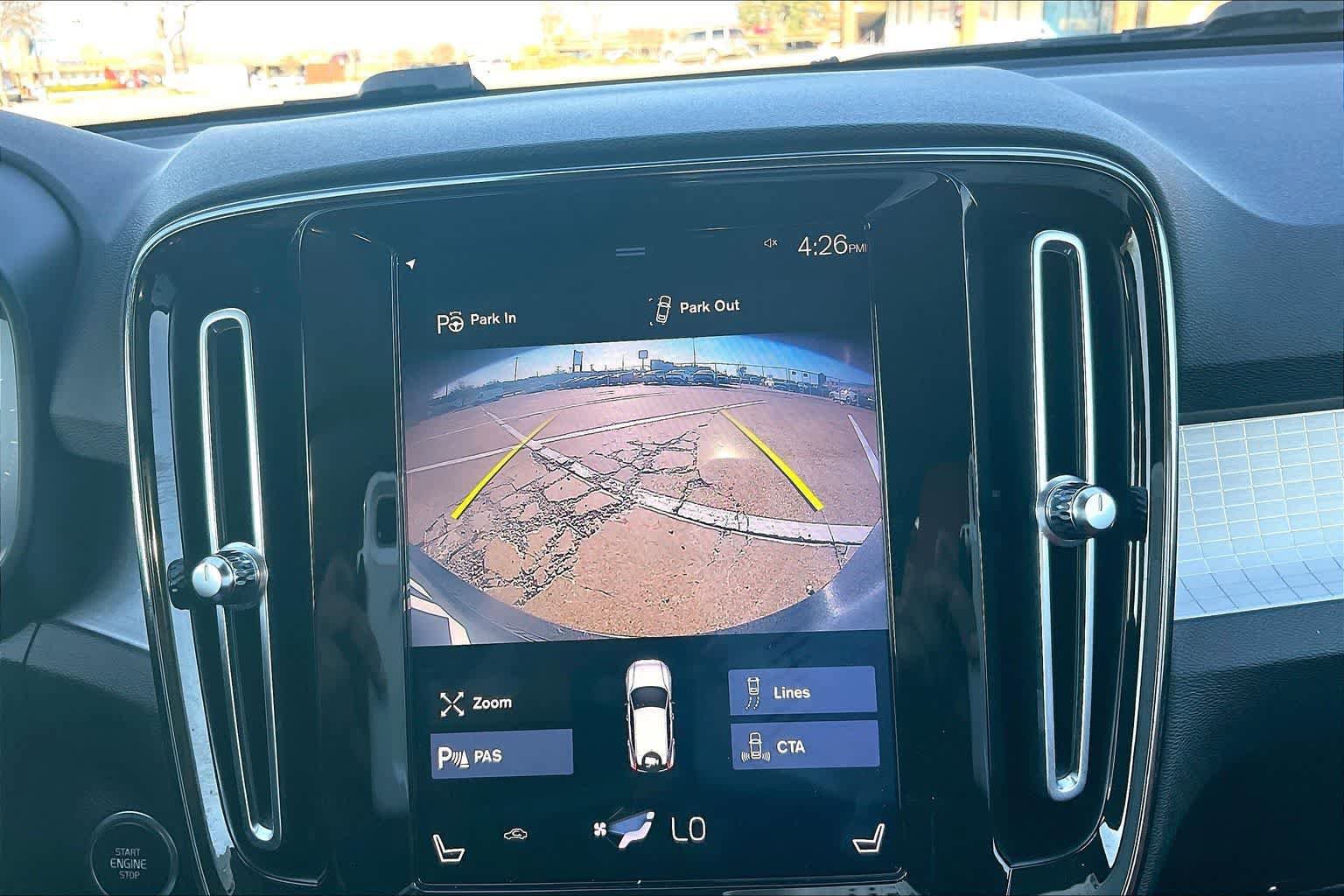 Used 2019 Volvo XC40 T5 Momentum image 26