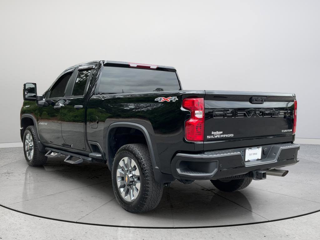 Used 2025 Chevrolet Silverado 2500 Custom w/ Custom Value Package AWD/4WD image 9