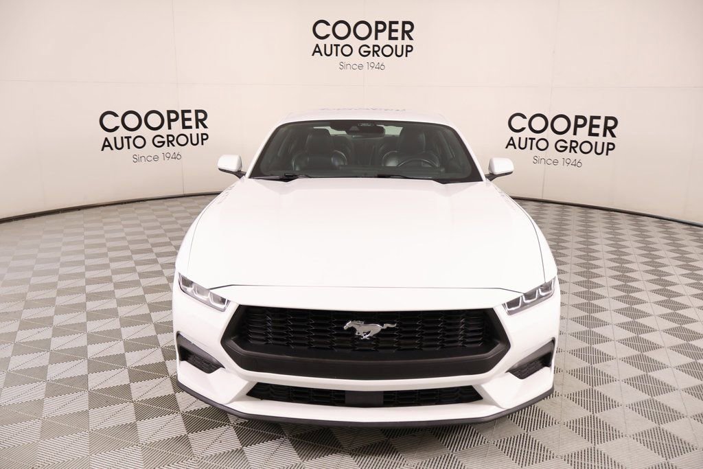 Used 2024 Ford Mustang Premium image 9