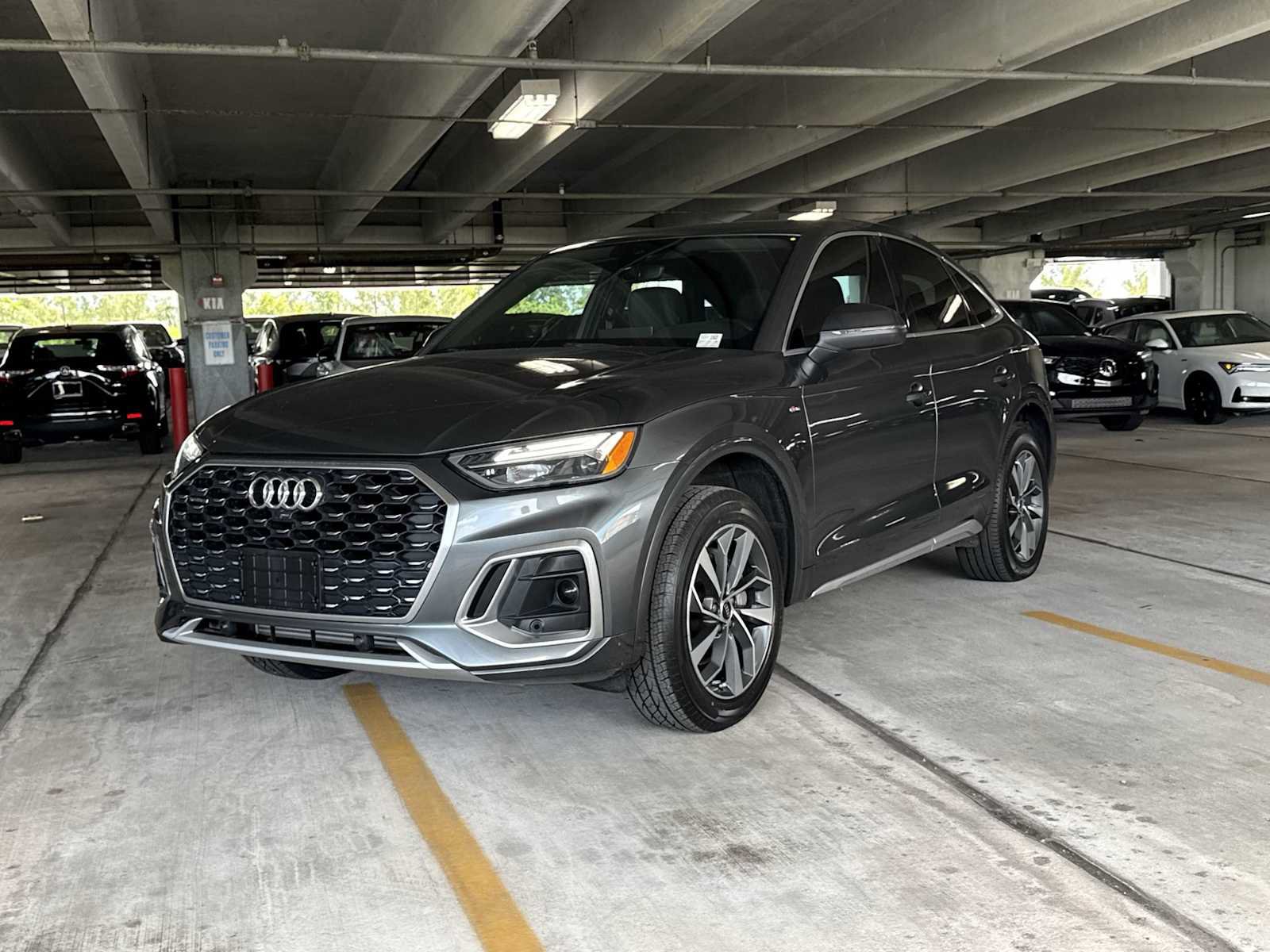 Used 2022 Audi Q5 2.0T Premium Plus w/ Premium Plus Package AWD/4WD image 4