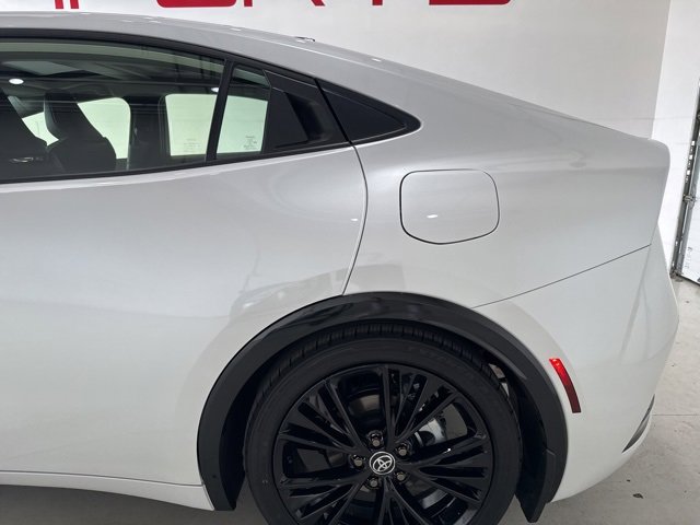 Used 2025 Toyota Prius LE image 10