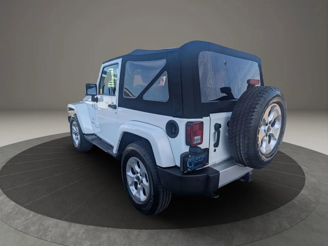 Used 2013 Jeep Wrangler Sahara w/ Connectivity Group image 5