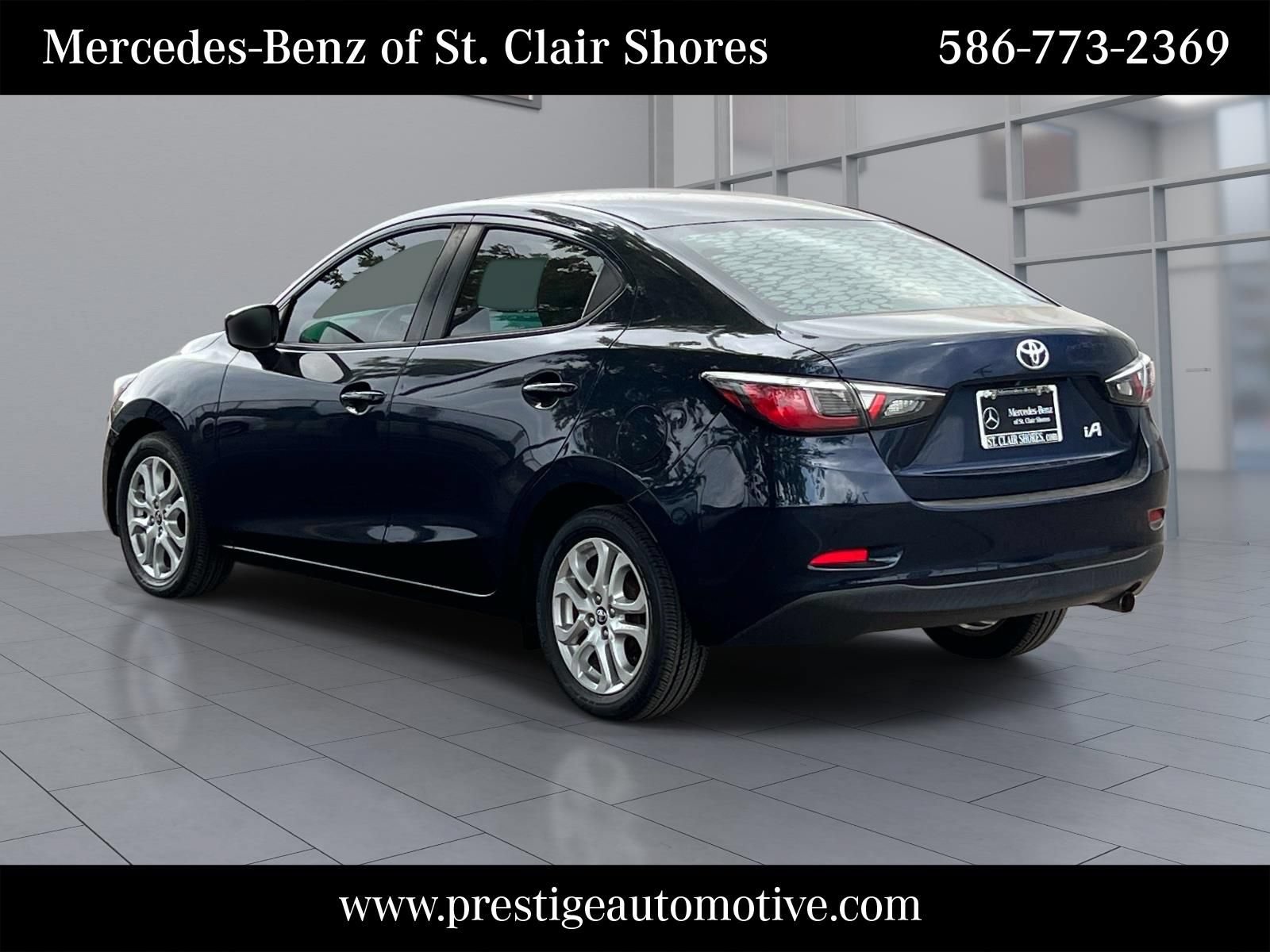 Used 2018 Toyota Yaris iA FWD image 3
