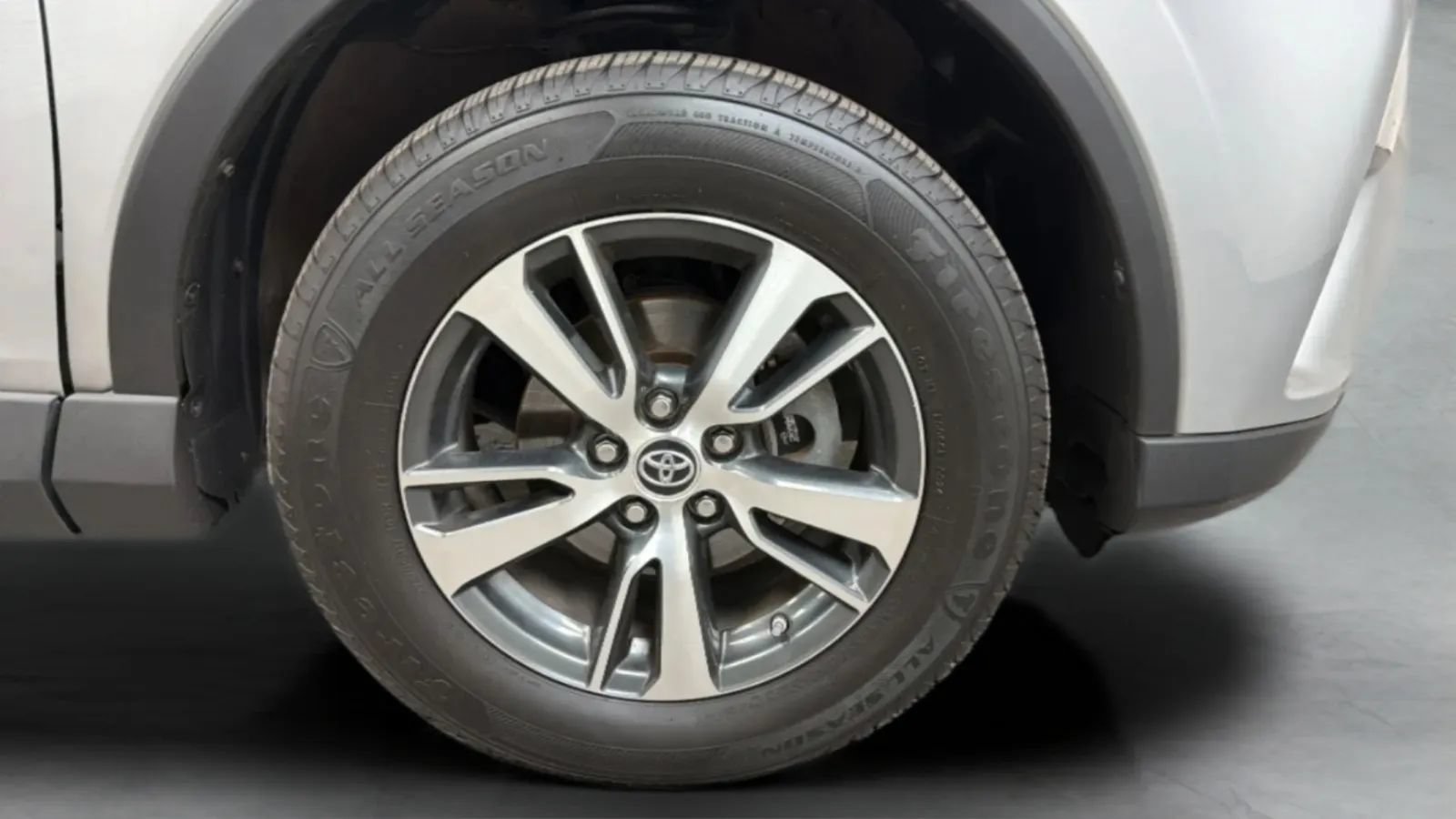 Used 2016 Toyota RAV4 XLE AWD/4WD image 26