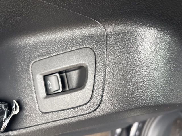 Used 2023 Volkswagen Atlas Cross Sport SEL Premium R-Line image 29