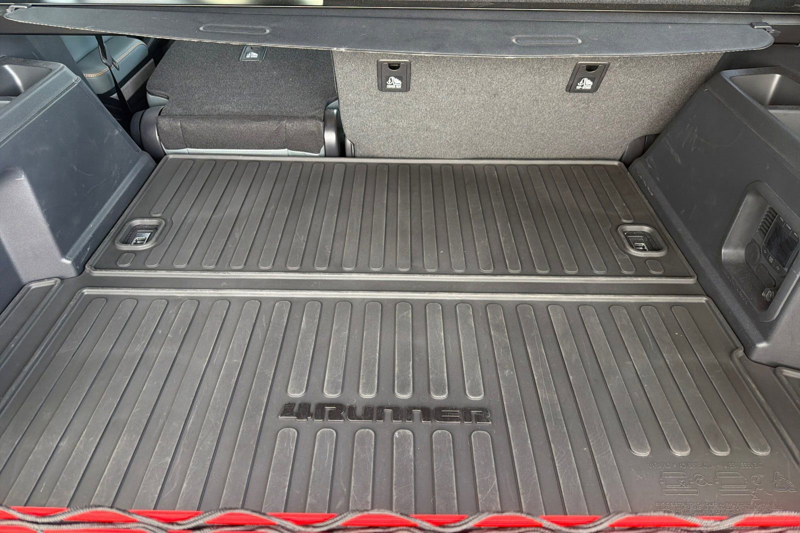 Used 2025 Toyota 4Runner Trailhunter image 15